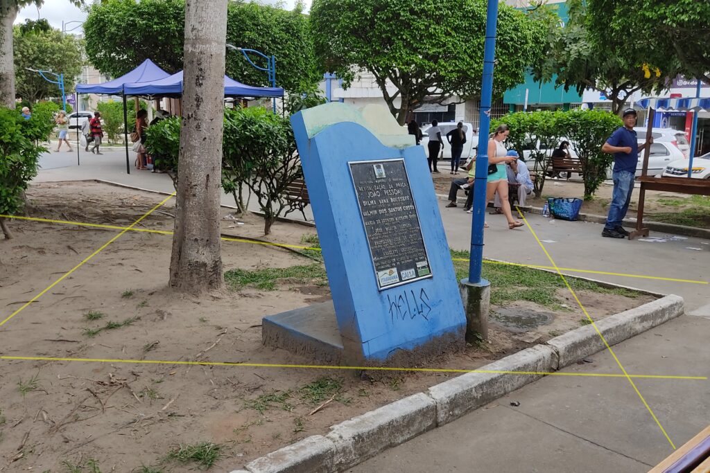2025 08 09 Praca Joao Pessoa placa em cruzamento colonial