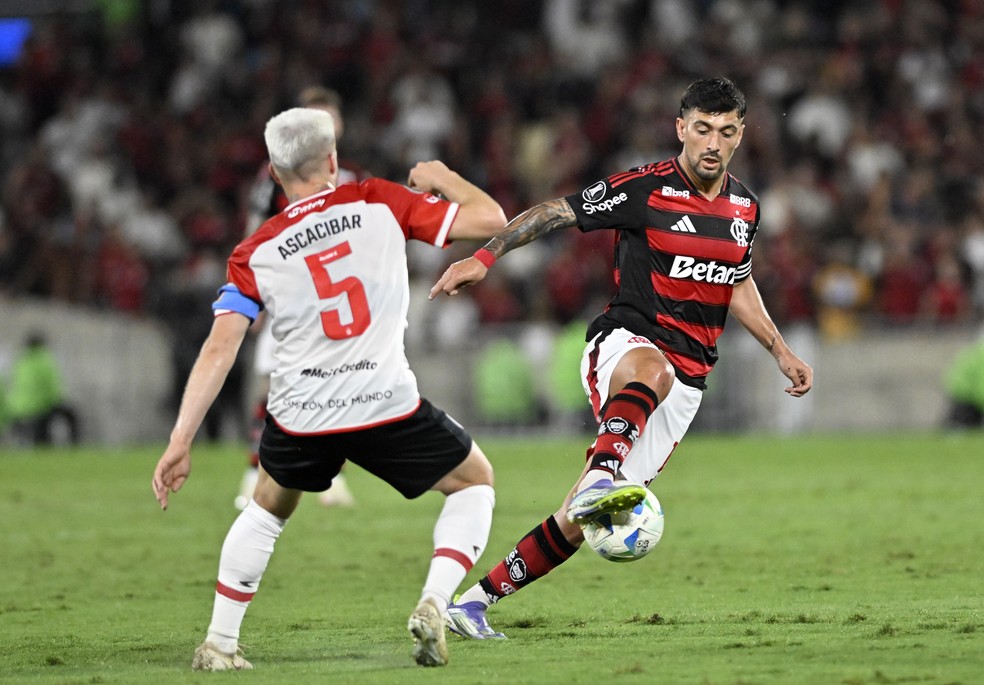 Com leve vantagem, Flamengo encara o Estudiantes, em La Plata, visando a semi-final da LIbertadores