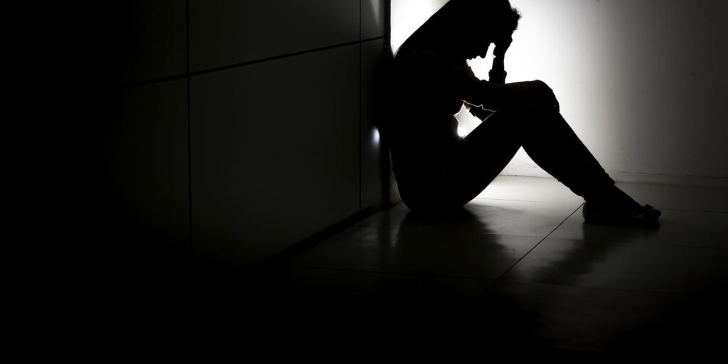 Taxa de suicídio aumenta 6% entre jovens brasileiros