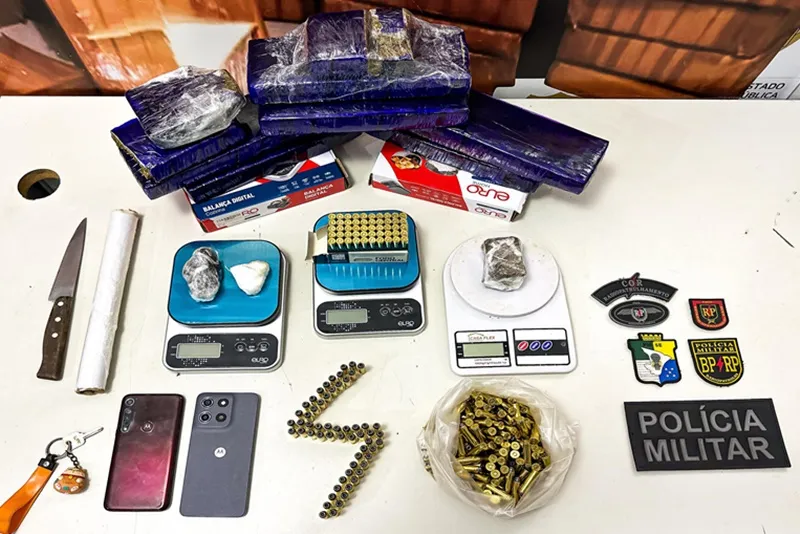 Duas mulheres são presas com 5 kg de drogas e 300 munições em Aracaju