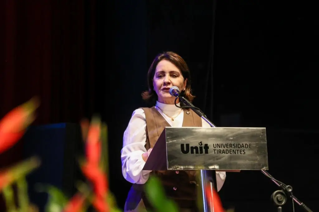 Prefeita Emília Corrêa participa da abertura do 22º Congresso Nacional de Direito em Aracaju