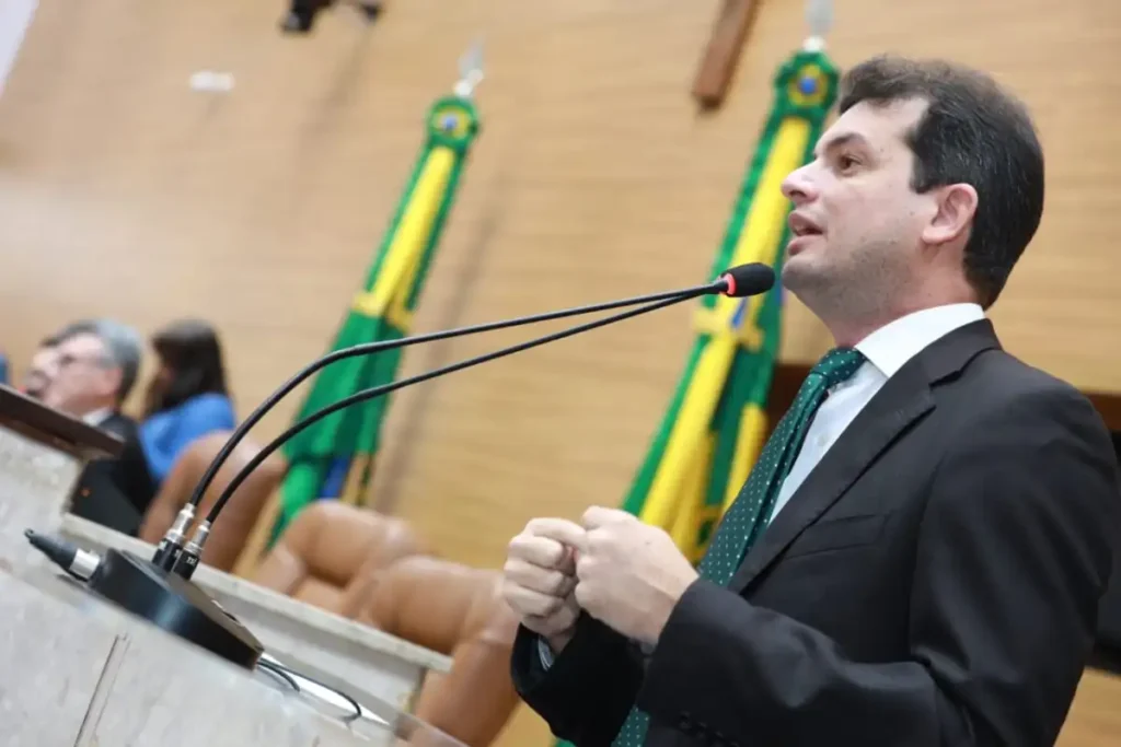 Paulo Júnior cobra ações após crise hídrica que afetou Grande Aracaju