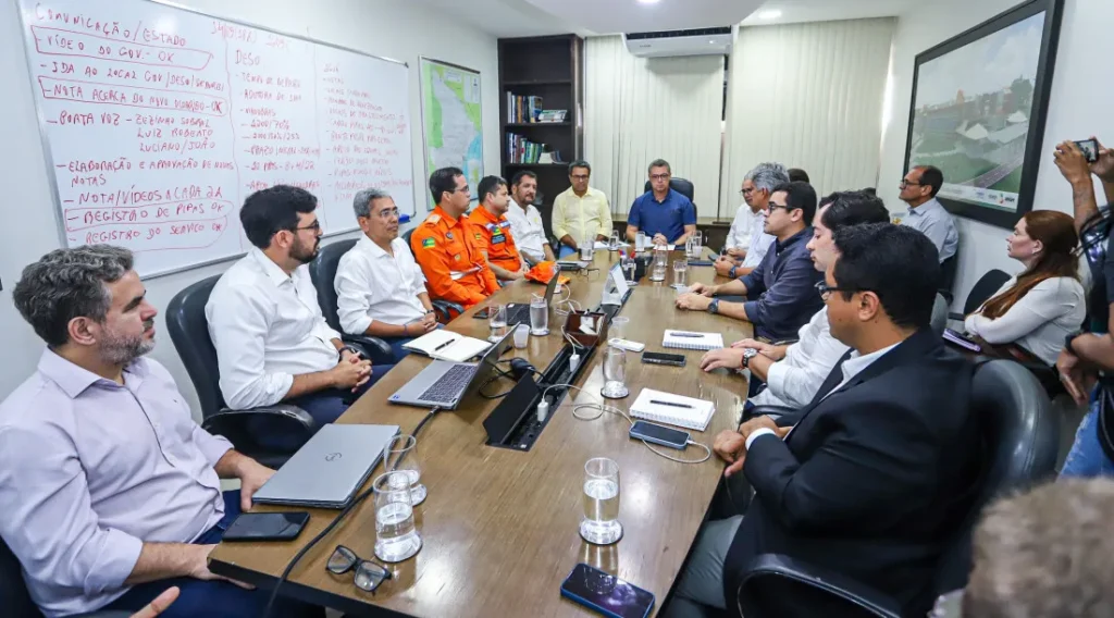 Mitidieri ordena revisão de adutoras e auditoria na manutenção após rompimentos em Sergipe