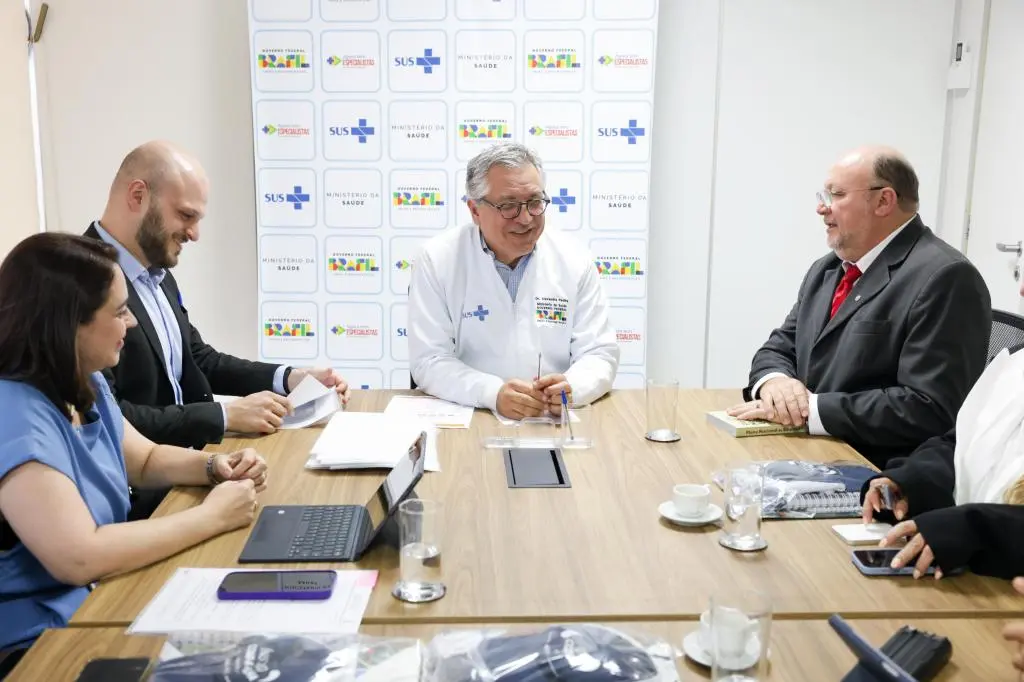 Aracaju busca financiamento federal para reduzir filas de exames e expandir consultas especializadas