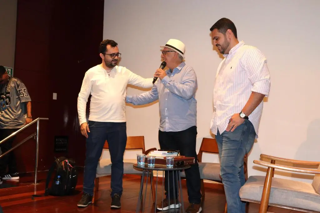 Bienal do Livro de Sergipe debate legado de Luiz Gonzaga com secretário de Cultura de Aracaju