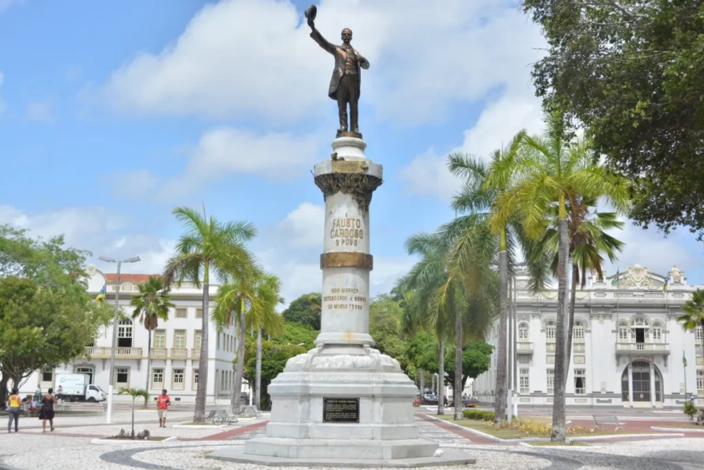 Estácio realiza mutirão social para oferecer orientação jurídica gratuita a pessoas em situação de rua