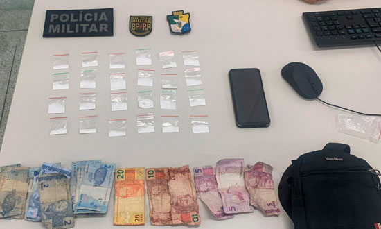 Homem é detido com 24 invólucros de cocaína no Centro de Aracaju