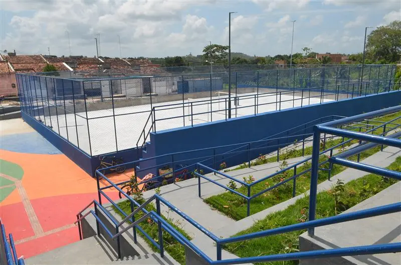 Estância inaugura praça, quadra esportiva e academia ao ar livre no conjunto Valadares