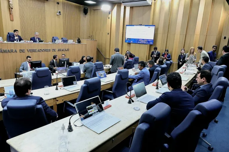 Câmara de Aracaju aprova Dia Municipal de Luta contra o Genocídio da Mulher Negra e outras 25 matérias em sessão ordinária