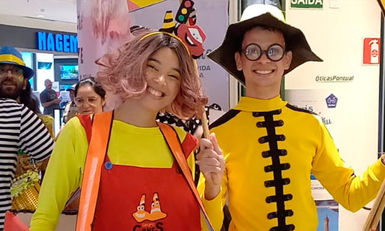 Espetáculo leva Chapeuzinho Vermelho para falar de segurança no trânsito no Shopping Jardins