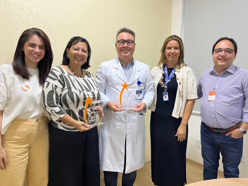 Hospital de Cirurgia lidera recrutamento em estudo cardiovascular e recebe prêmio nacional