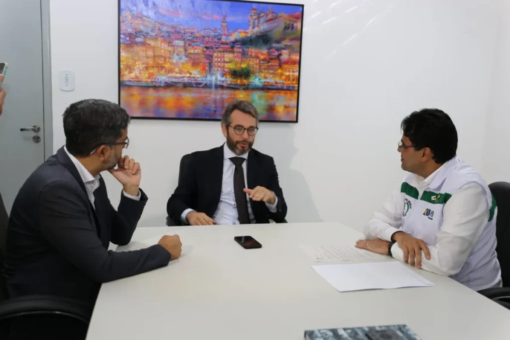 Sindicato dos Médicos entrega denúncias ao MPT sobre violência e contratações irregulares em Sergipe