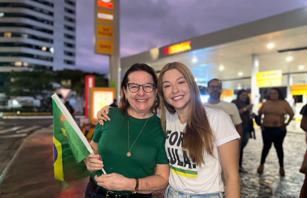 Moana Valadares lidera manifestação contra governo Lula em Aracaju
