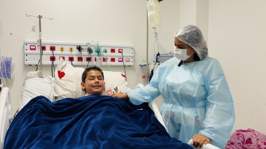 Adolescente alagoano recebe coração de doador sergipano em transplante inédito