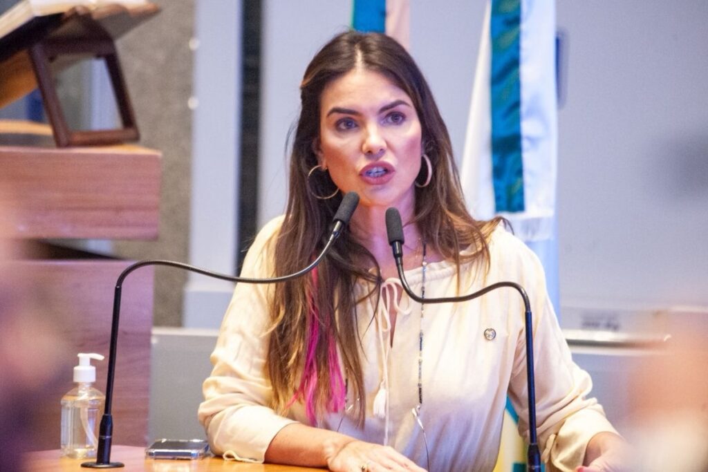 Servidoras repudiam declaração de deputada sobre “Teste do Sofá”