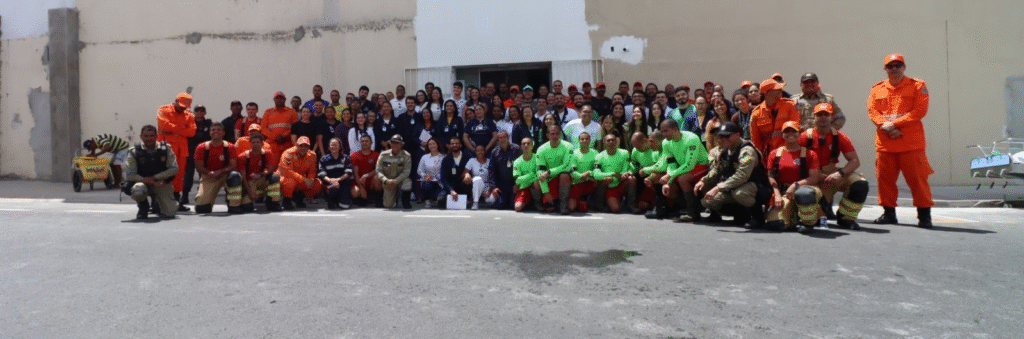 Corpo de Bombeiros realiza simulado de ocorrência envolvendo produtos perigosos em hospital da capital