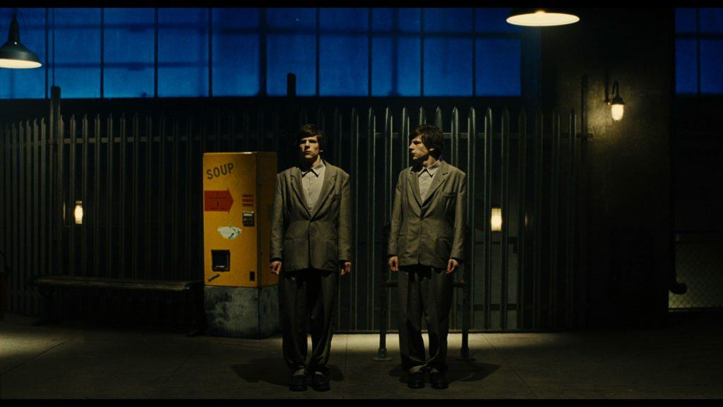 O Fascínio do Duplo: Como o Mito do Doppelgänger Conquistou o Cinema