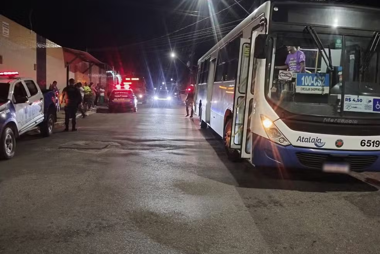 Homem morre atropelado por ônibus em Aracaju
