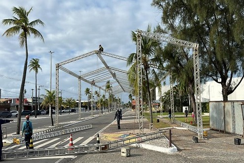 Pré-Caju 2025: Estrutura começa a ser montada em Aracaju