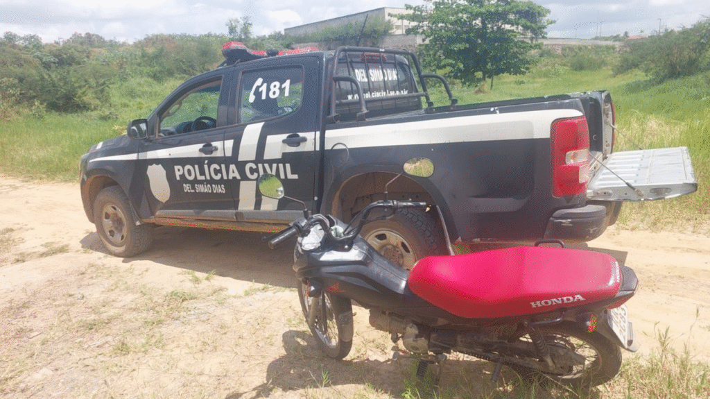 Polícia Civil recupera motocicleta furtada em Simão Dias