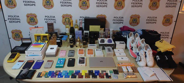 Polícia Federal prende dois por contrabando no Aeroporto de Aracaju