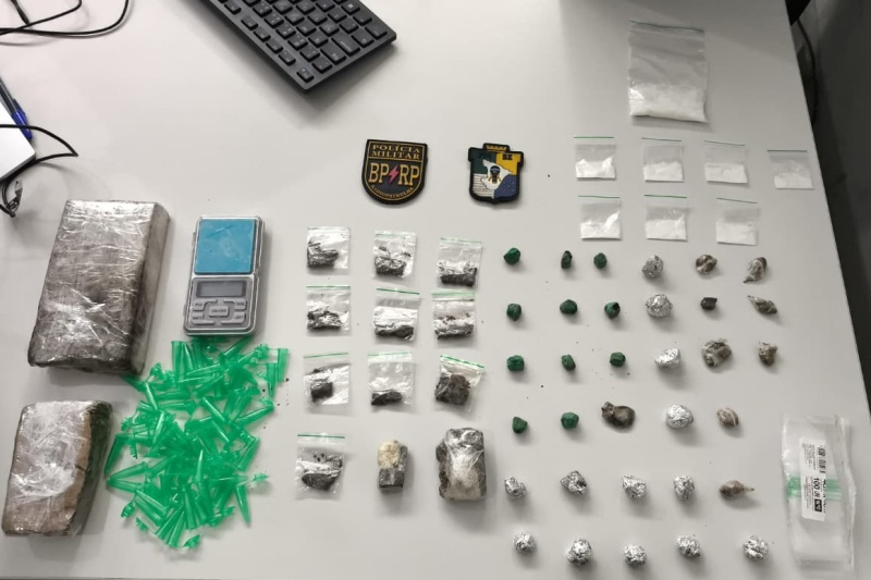 Polícia Militar apreende drogas na Barra dos Coqueiros