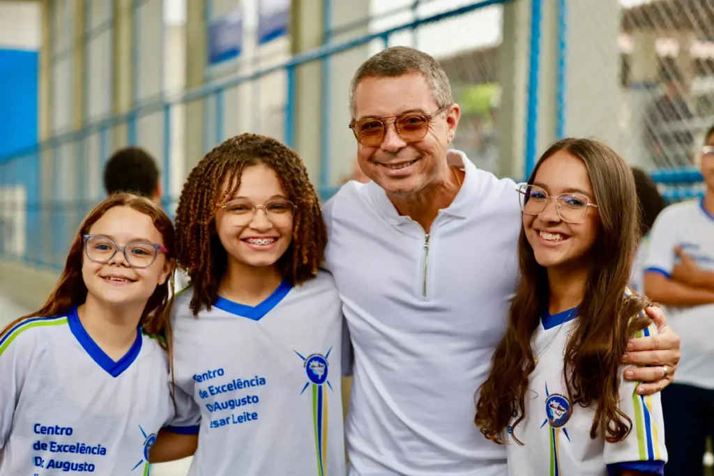 Mitidieri alcança 80 obras concluídas na educação de Sergipe