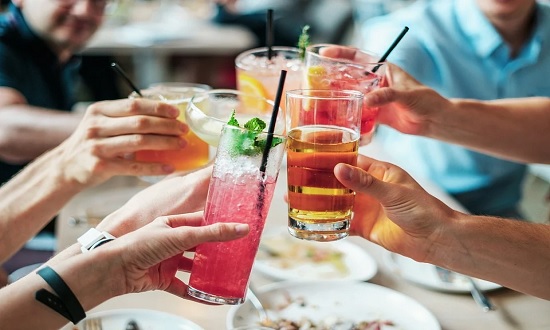 Procon Aracaju emite alerta sobre bebidas alcoólicas que podem conter metanol