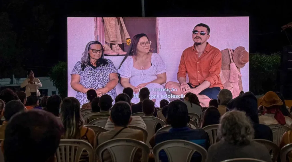 Cinema na Praça estreia em Poço Redondo com documentário sobre Mestre Orlando do Couro