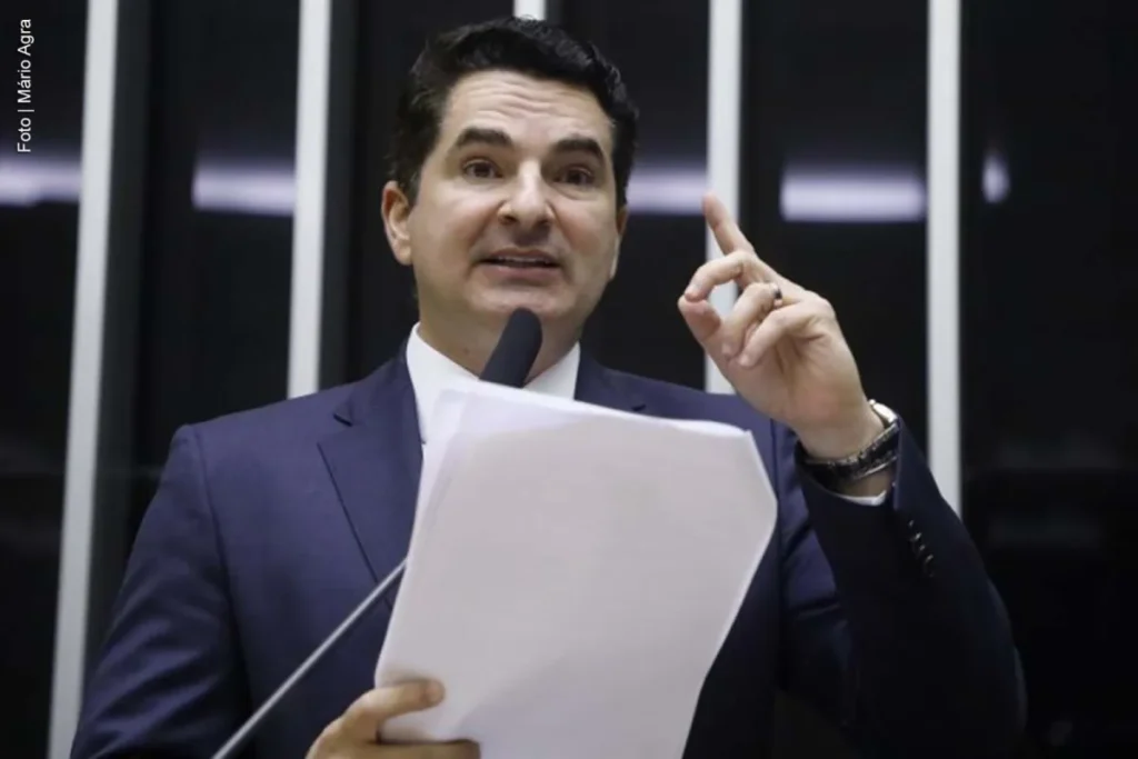 Deputado Gustinho Ribeiro viabiliza R$ 4,7 milhões para quatro cidades de Sergipe