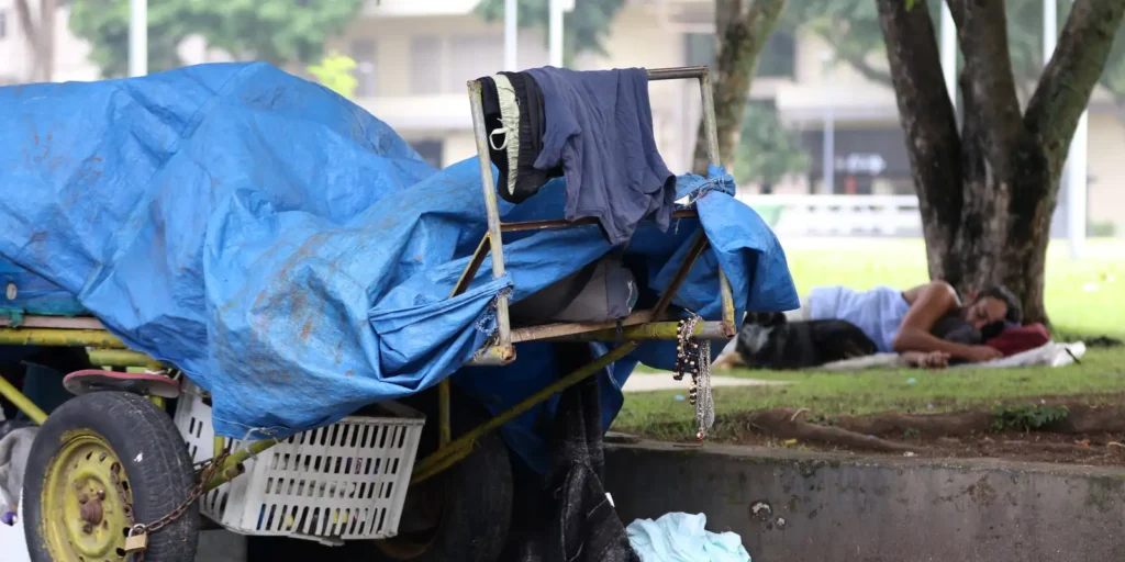 Desigualdade de renda nas metrópoles brasileiras atinge nível mais baixo da série histórica