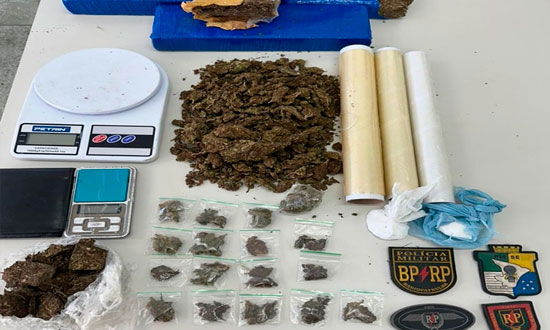 Adolescente é apreendido com 2,3 kg de drogas no Bairro Aeroporto, em Aracaju