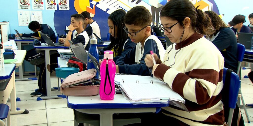 Caminhos da Reportagem destaca desafios e avanços da inclusão escolar de pessoas com deficiência