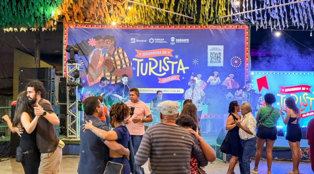 Forró mantém animação das segundas-feiras na Rua São João em outubro