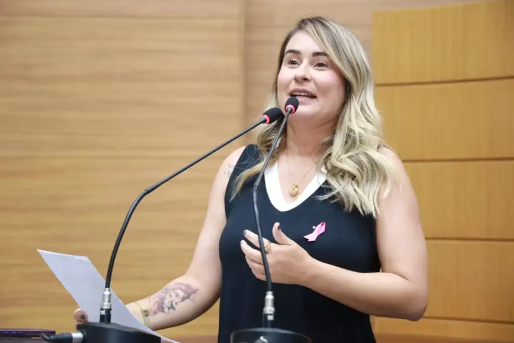 Deputada Kitty Lima declara na Assembleia que país vive “extermínio de mulheres”