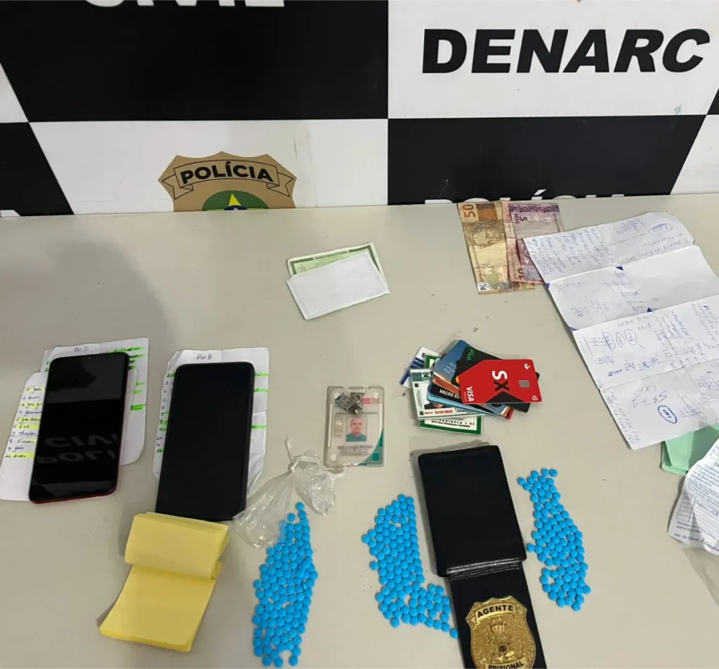 Denarc apreende funcionário terceirizado com drogas na porta da Cadeia Pública de Areia Branca