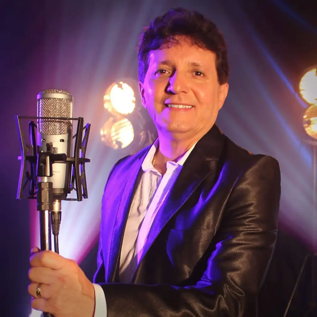 Gilliard lança nova versão de “Quem Me Dera” ao lado do filho durante entrevista na Rádio Neópolis FM
