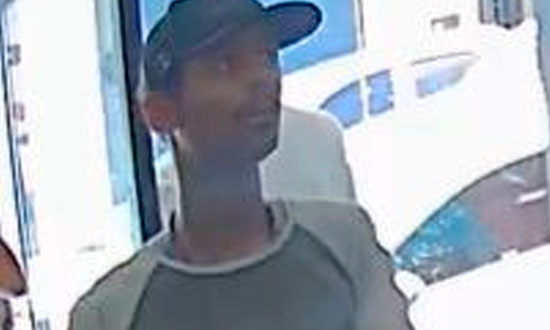 Polícia divulga imagem de suspeito de importunação sexual no centro de Aracaju