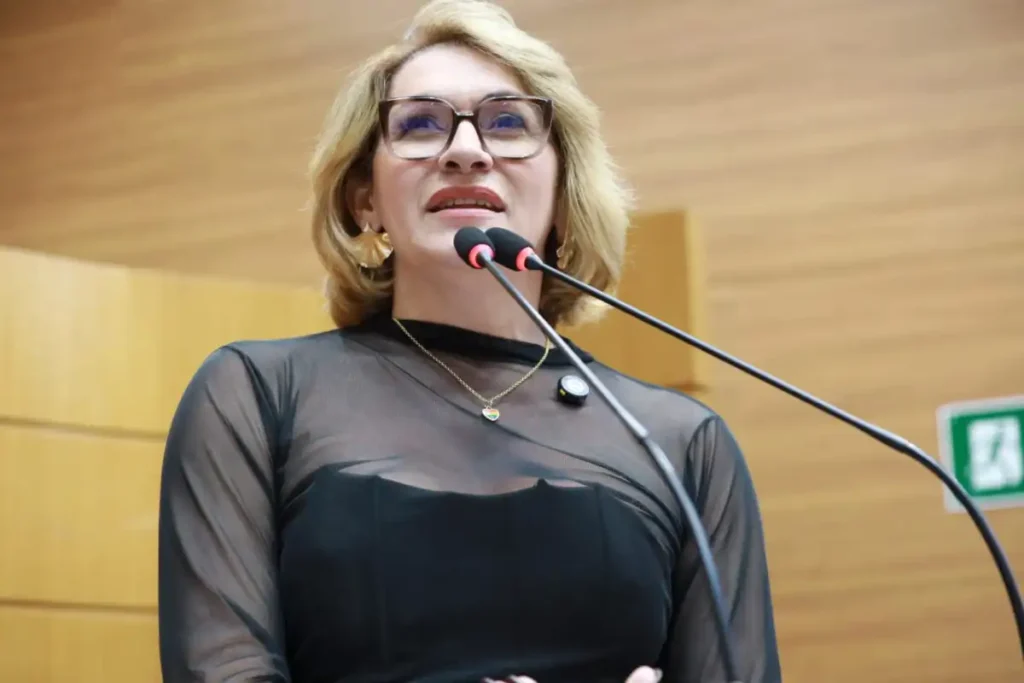 Linda Brasil pede urgência para registrar fibromialgia no cadastro de pessoas com deficiência