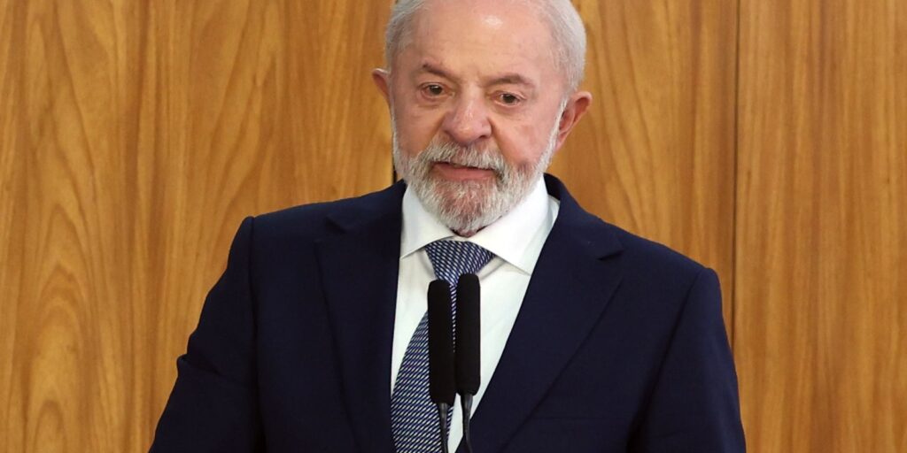 Lula chama queda de medida tributária de “derrota imposta ao povo brasileiro”