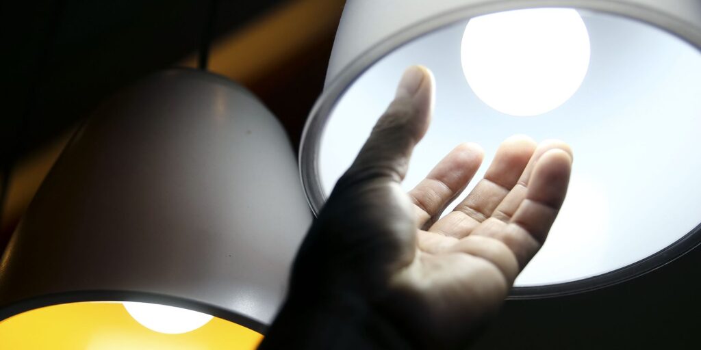 Conta de luz impulsiona IPCA, que avança 0,48% em setembro após recuo em agosto