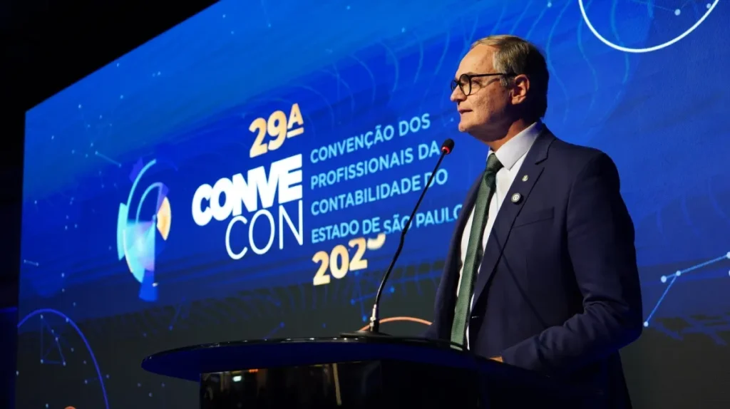 Presidente do CFC reforça papel da contabilidade em convenções no Rio de Janeiro e em São Paulo