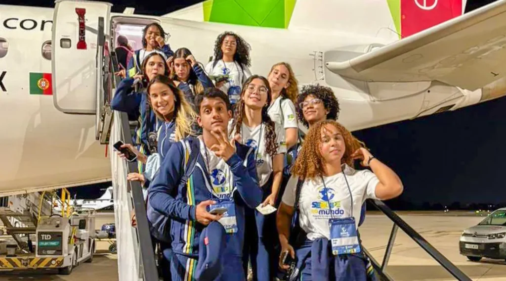 Estudantes sergipanos encerram intercâmbio de 30 dias em Sevilha e desembarcam em Aracaju