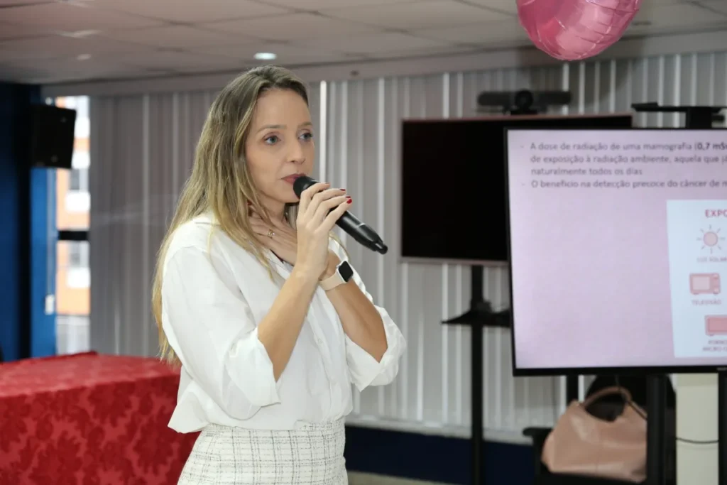 MPT-SE promove palestra sobre prevenção ao câncer de mama no Outubro Rosa
