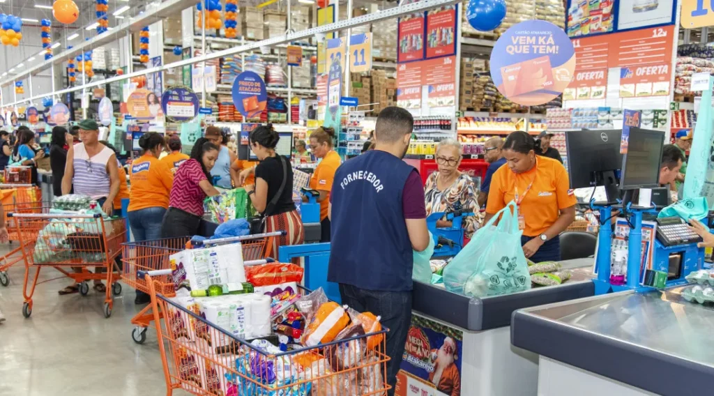 Serviços em Sergipe avançam 7,4% em agosto e registram segundo maior crescimento do país, aponta IBGE