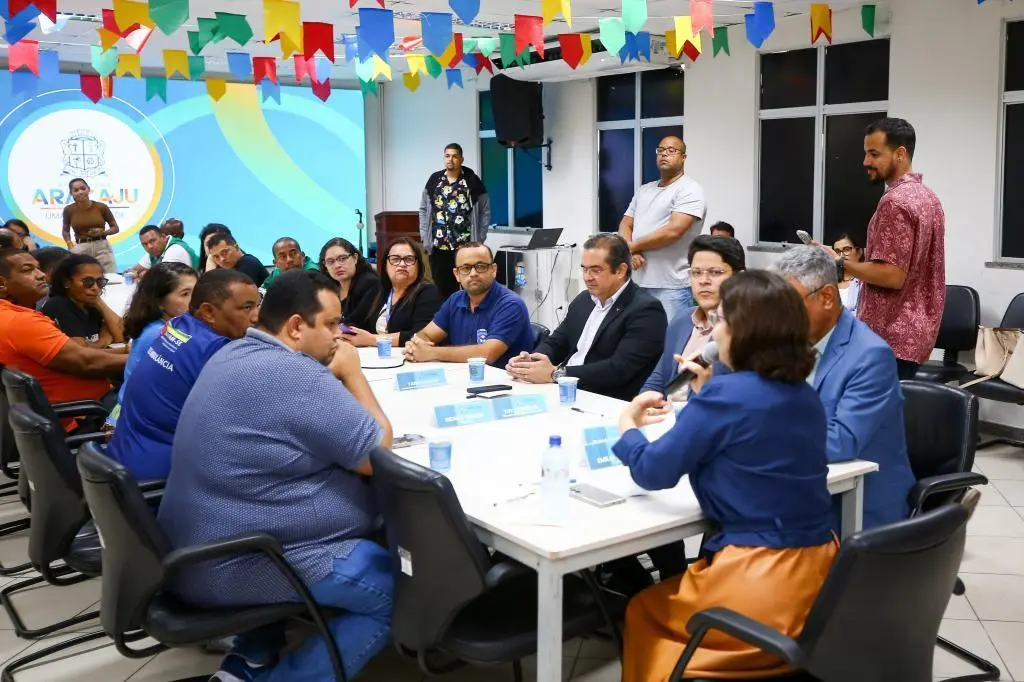 Gestão Emília Corrêa concede reajustes, quita indenizações e digitaliza serviços em nove meses