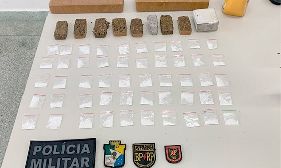 Radiopatrulha encontra maconha e cocaína após troca de tiros no Japãozinho