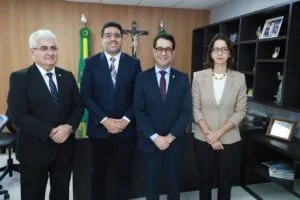 Alese e MP-SE firmam acordo para ampliar divulgação de conteúdos de saúde na TV Assembleia