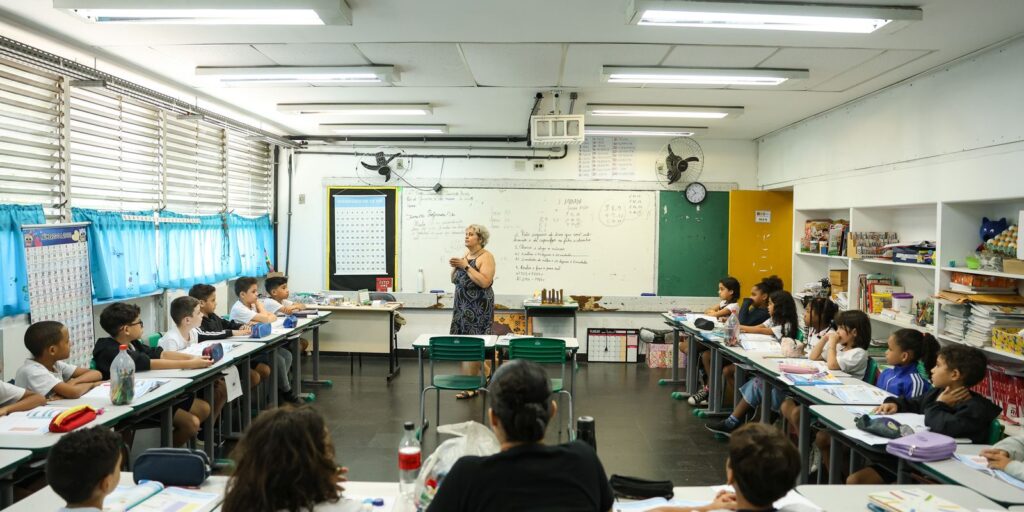 Professores já podem solicitar Carteira Nacional Docente a partir desta quinta-feira