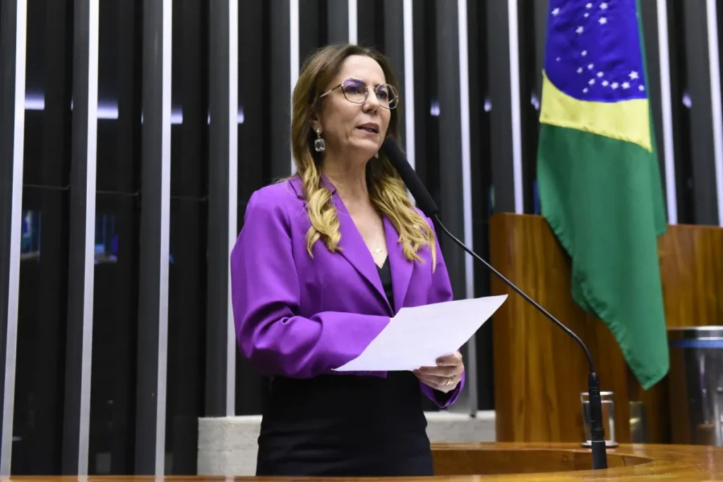 Câmara aprova projeto que endurece penas e amplia proteção a vítimas de crimes sexuais